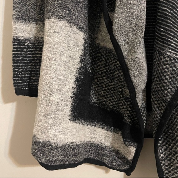 LUCKY BRAND OPEN FRONT CARDIGAN IKAT GEOMETRIC BLACK GRAY Medium - Picture 5 of 13